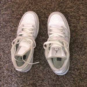 Air Jordan 1 Low triple white